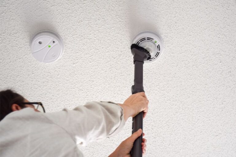 How to Clean a Smoke Detector